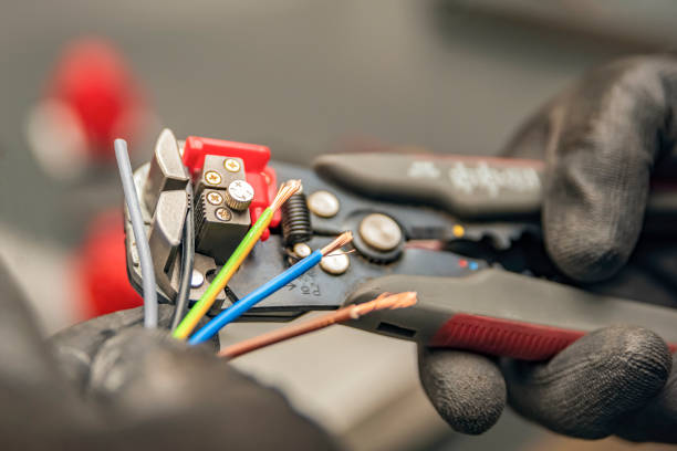 Best Electrical Installation Contractor  in Metamora, IL